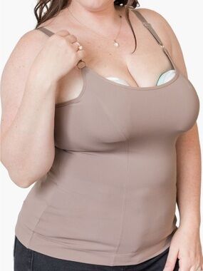 NWOT Davin & Adley Amelia Pumping and Nursing tank size Small (busty)